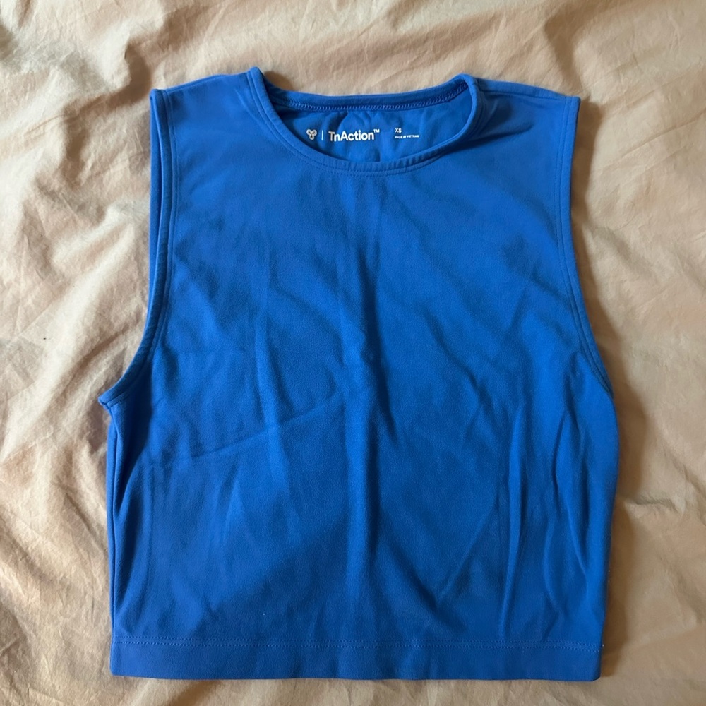 Cropped Aritzia TnAction Blue muscle tank